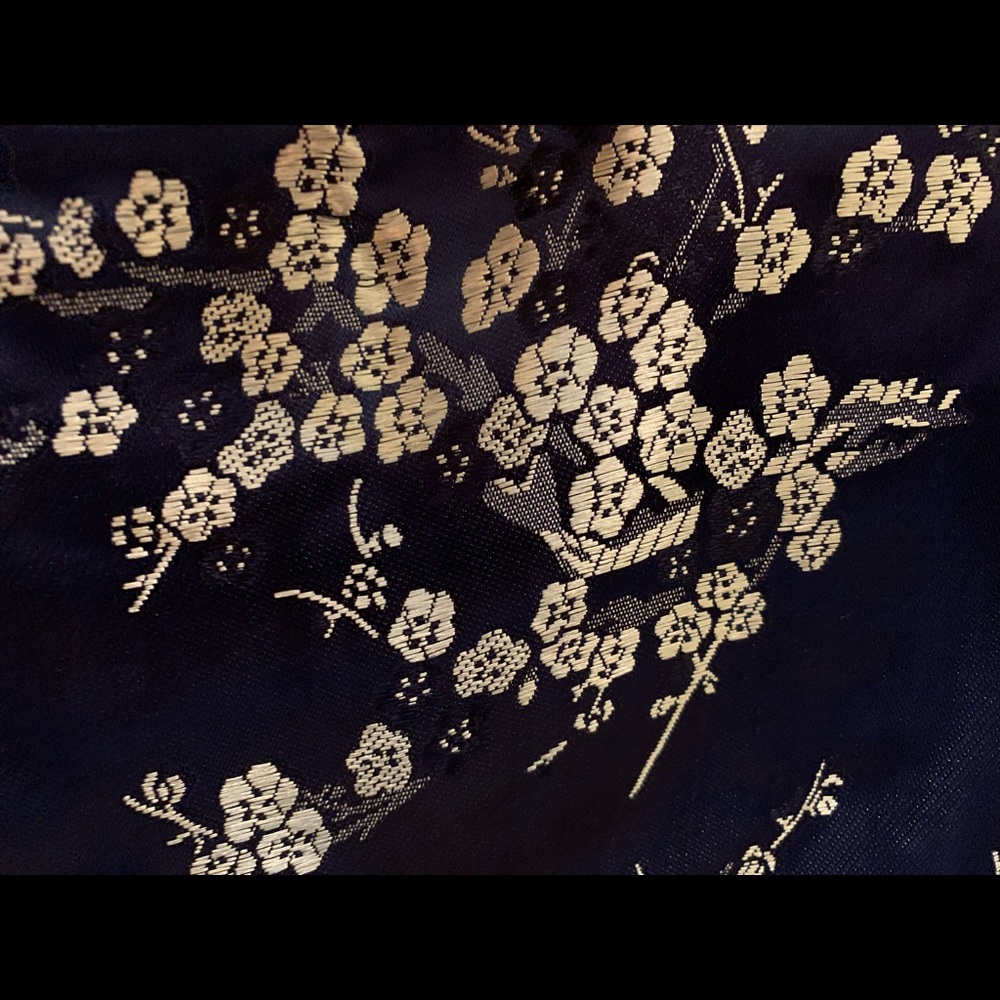 Women’s silk Chinese top - Picture 8 of 16